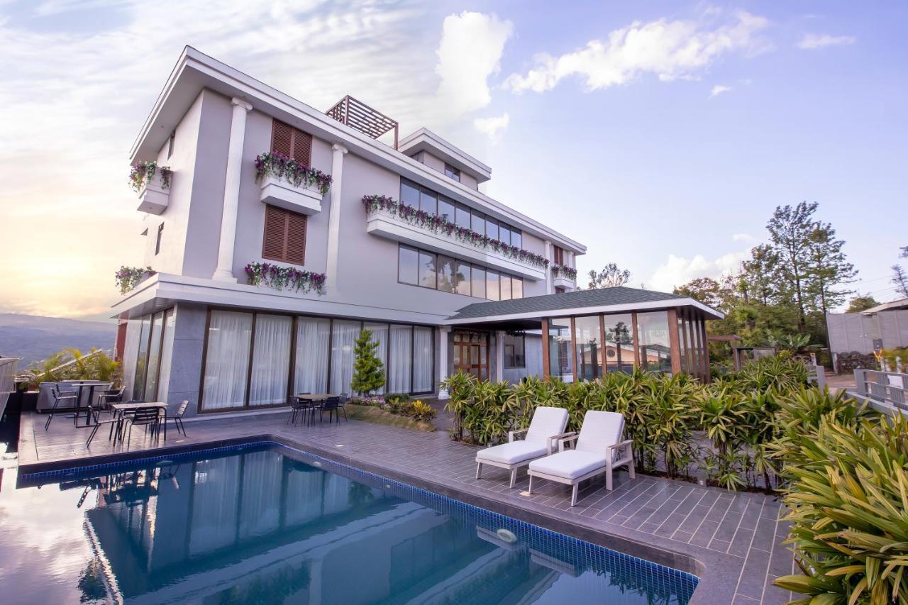 Leela Resort, The Exotic Boutique Hotel - Pure Veg มหาบาเลชวาร์ ภายนอก รูปภาพ