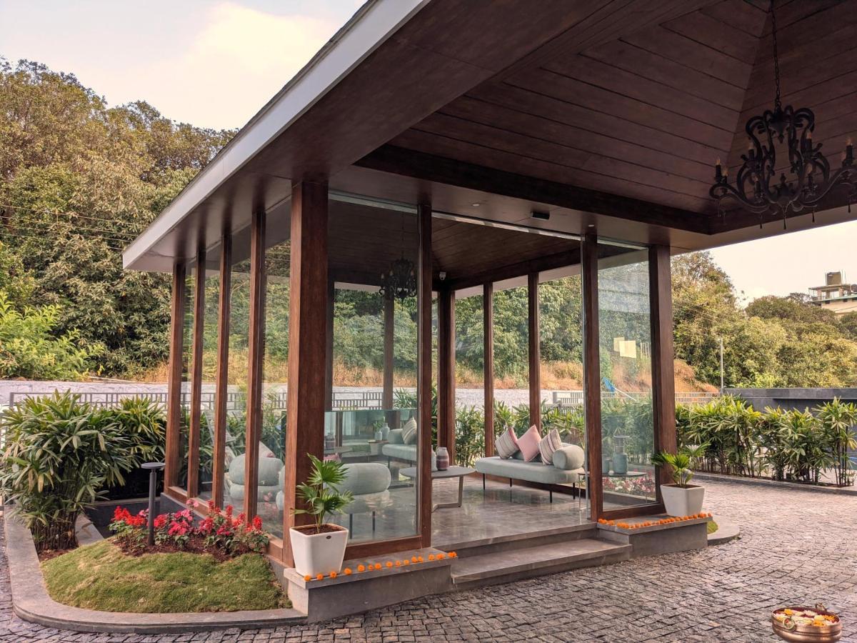 Leela Resort, The Exotic Boutique Hotel - Pure Veg มหาบาเลชวาร์ ภายนอก รูปภาพ